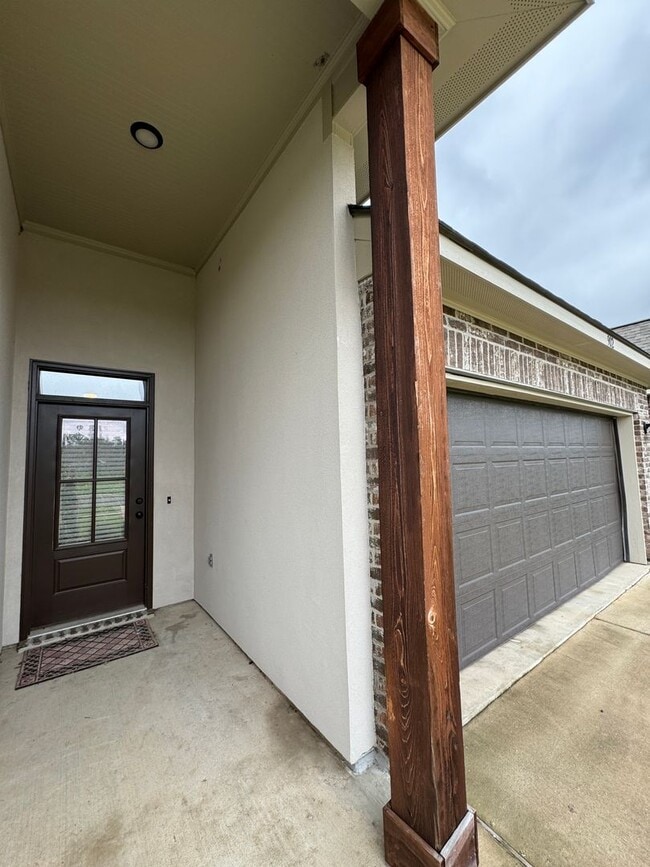 Building Photo - Like New Construction...WILLOW HEIGHTS-BENTON SCHOOLS