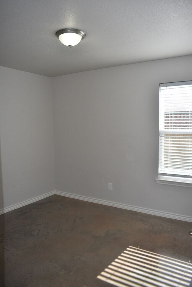 Building Photo - 1813 Ute Trail