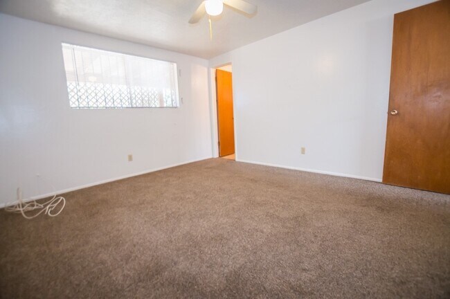 Building Photo - Large Corner Lot Santé Fe Home, Over 1650 ...