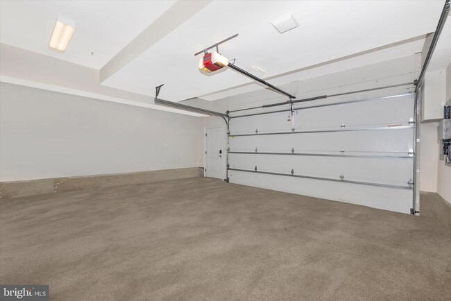 Building Photo - 10777 Symphony Park Dr