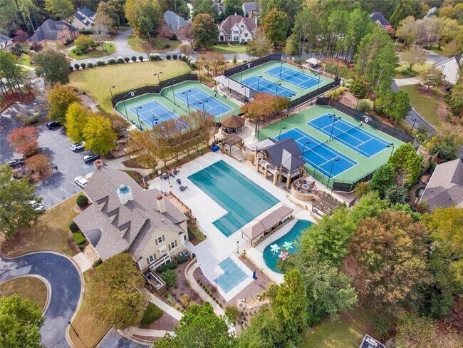Building Photo - 9360 Nesbit Lakes Dr