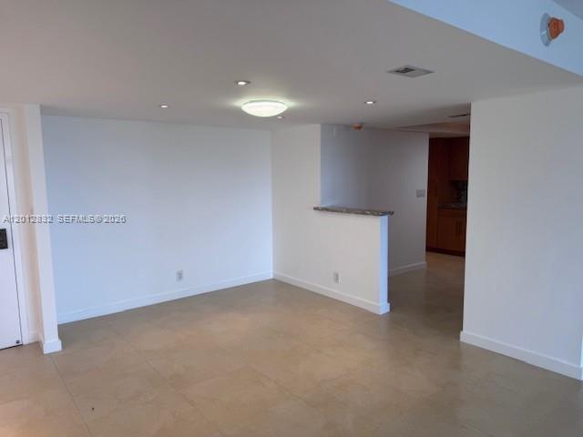 Building Photo - 4900 N Ocean Blvd