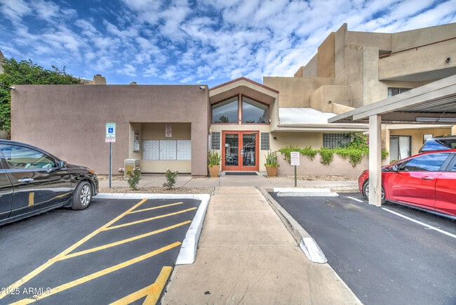 Building Photo - 4850 E Desert Cove Ave