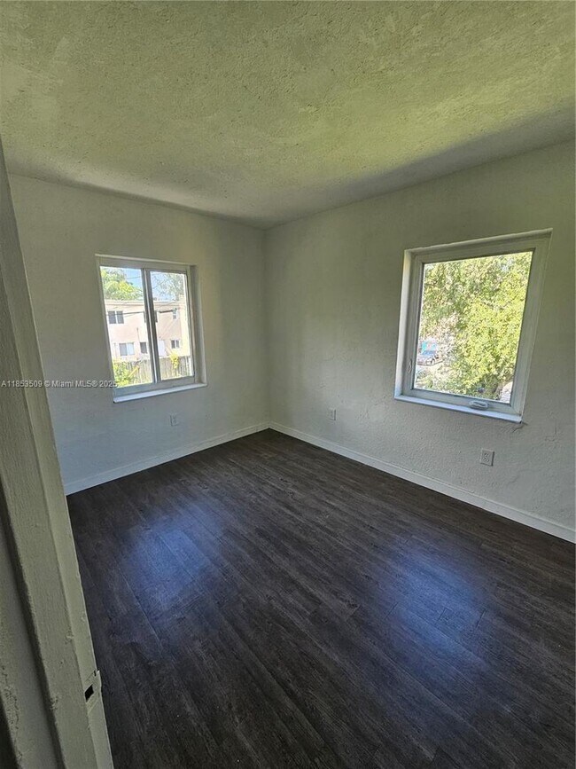 Building Photo - 225 NW 84th Terrace
