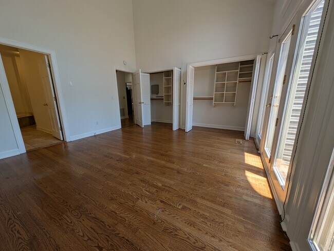 Building Photo - 407 Clairton Ct