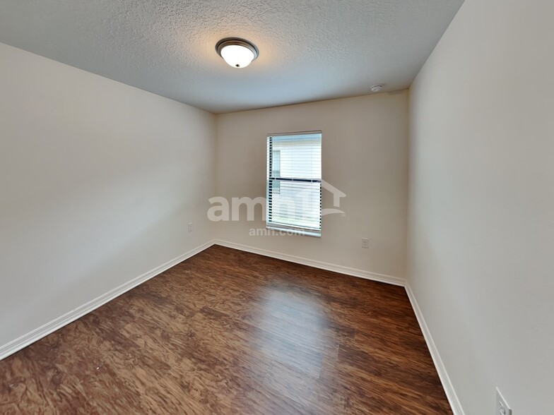 Building Photo - 1220 Brenton Leaf Dr
