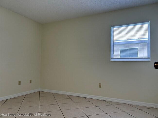 Building Photo - 4231 Grass Ave