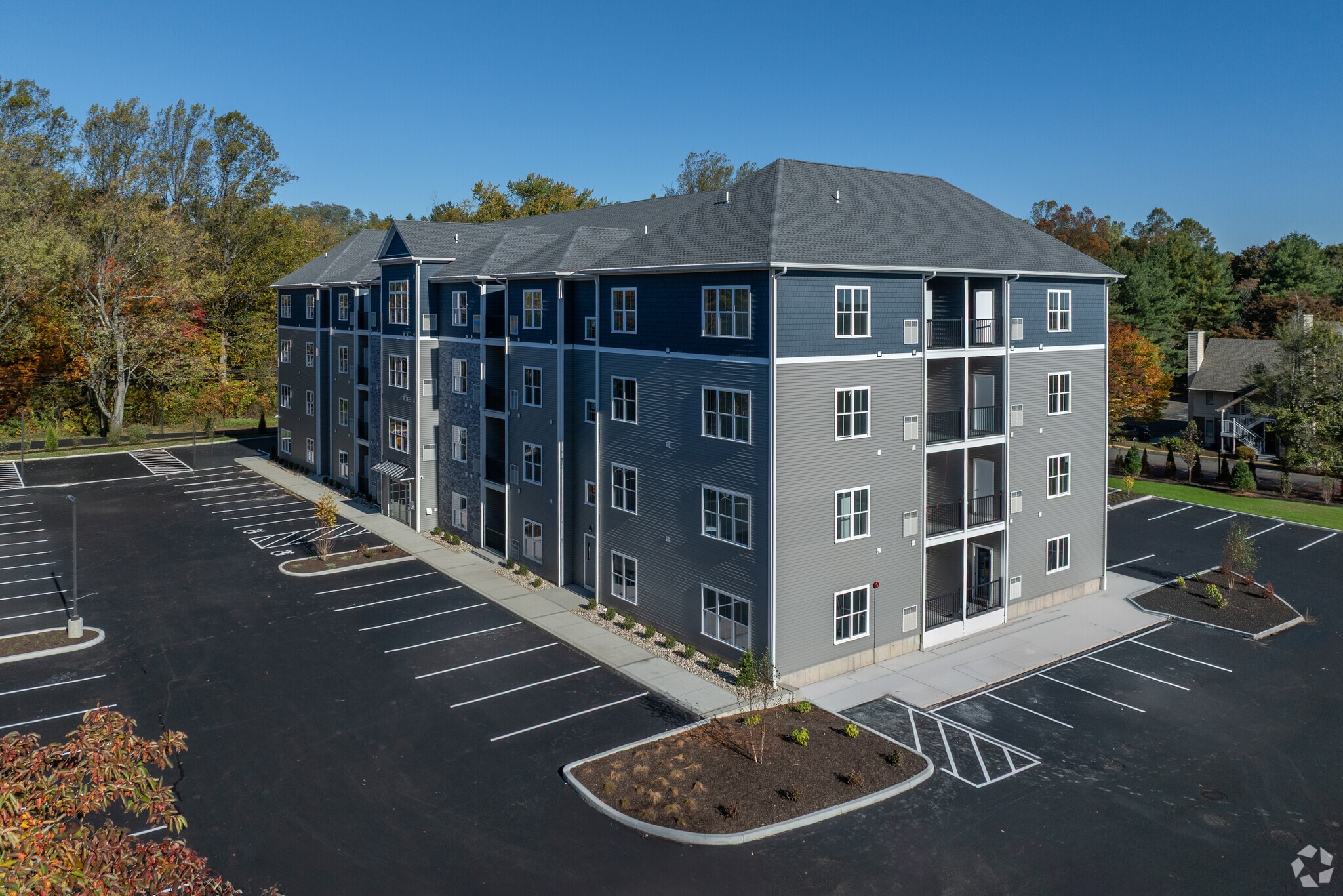 Building Photo - Avanti