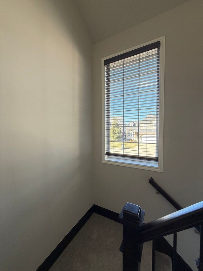 Building Photo - 13776 Grandeur Ave