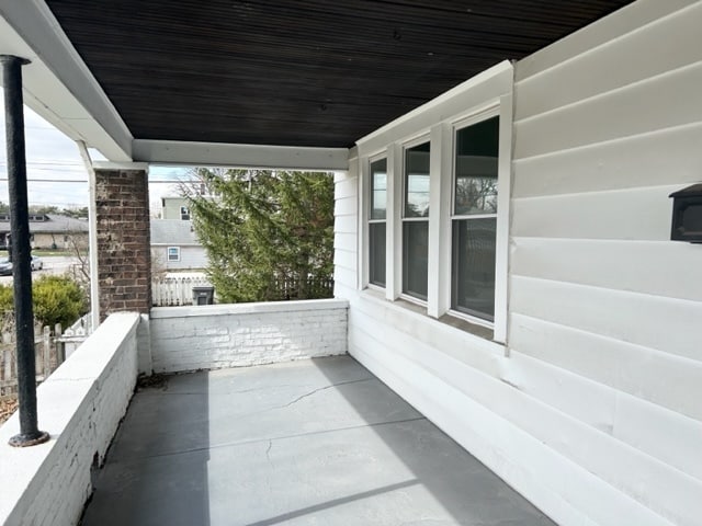 Building Photo - 1120 Hoefgen St