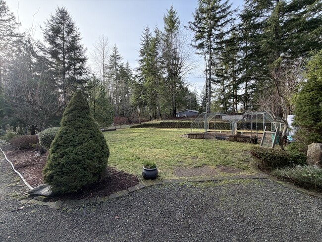 Building Photo - 1310 SE Fireweed Rd