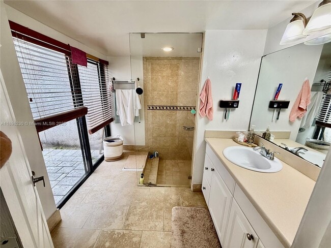 Building Photo - 8331 SW 157th Ave