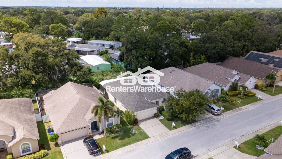 Building Photo - 14950 Hidden Oaks Cir