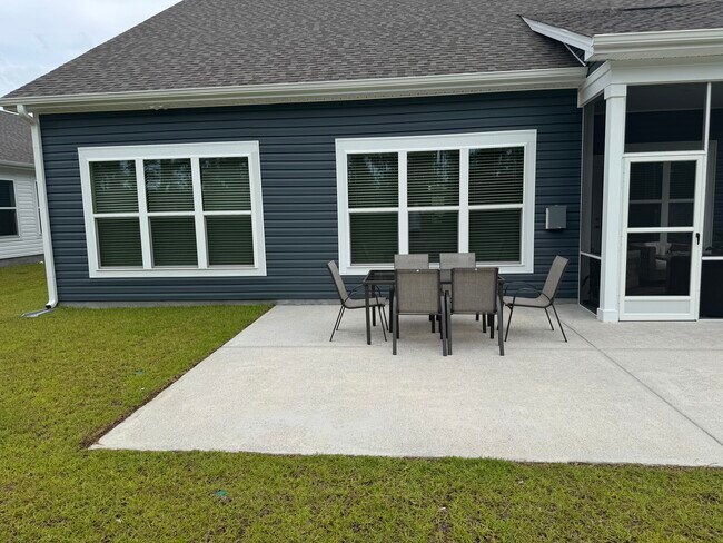 Building Photo - 5435 Shelly Lynn Dr