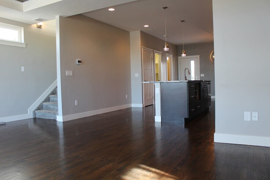 Building Photo - 1040 Tennyson St