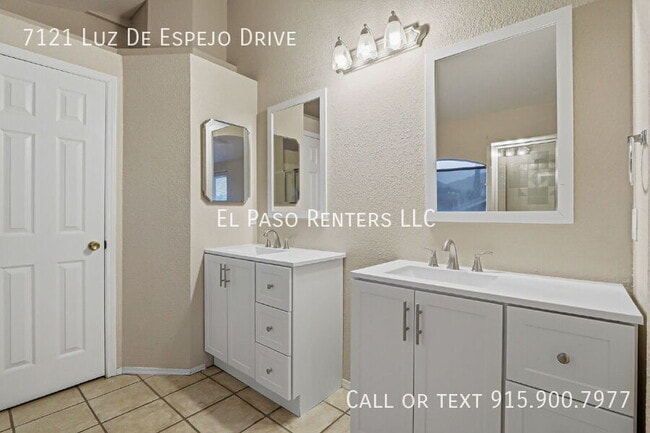 Building Photo - 7121 Luz De Espejo Dr