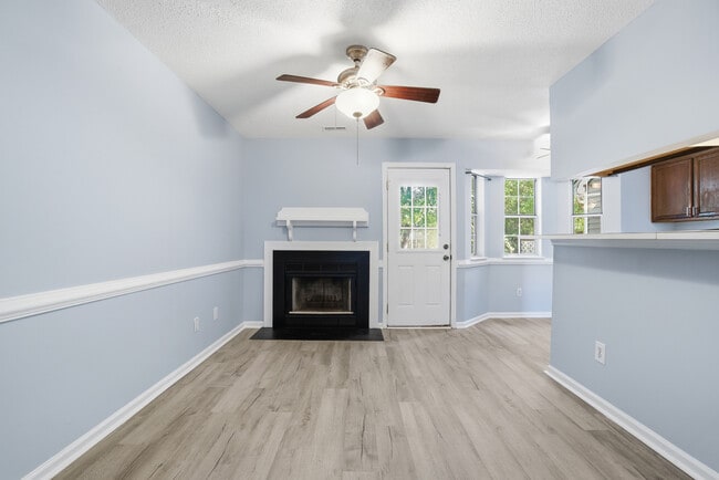 Building Photo - 55 Treasure Key