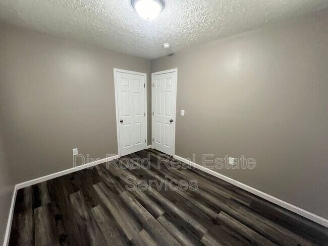 Building Photo - 4459 Catalina Ave