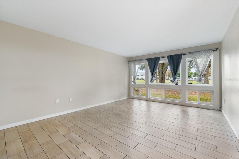 Building Photo - 5071 Eaglesmere Dr