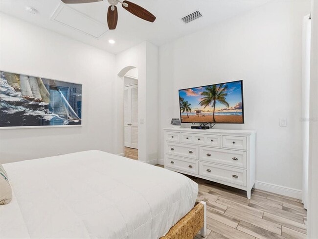 Building Photo - 8092 Knee Deep Rd