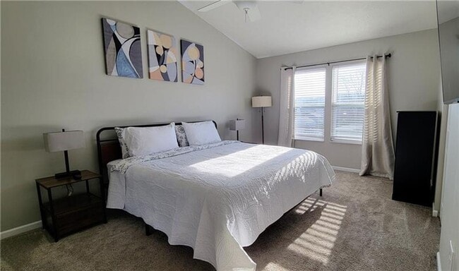 Building Photo - Spacious 4-Bedroom 3.5 bath Colonial with Pool & Modern Upgrades
