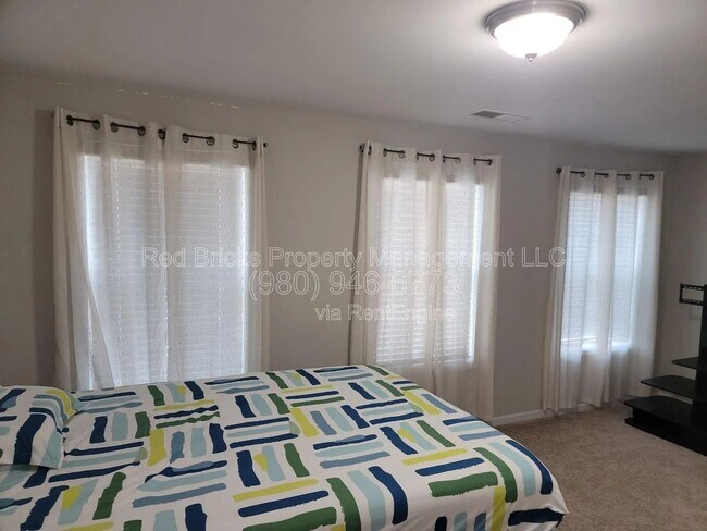 Building Photo - 1410 Bramblewood Dr