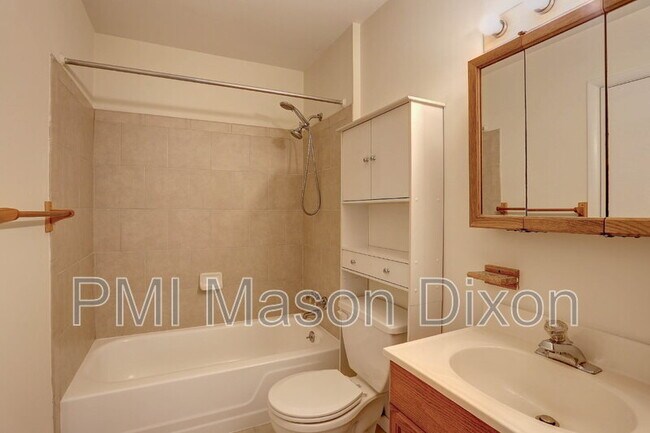 Building Photo - 9496 Timesweep Ln