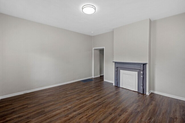 Building Photo - Beautiful 2 Bedroom home in Whitaker available February 1!