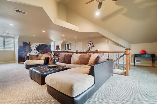 Building Photo - 6655 Traquair Pl