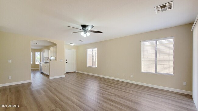 Building Photo - 3933 N 125th Dr