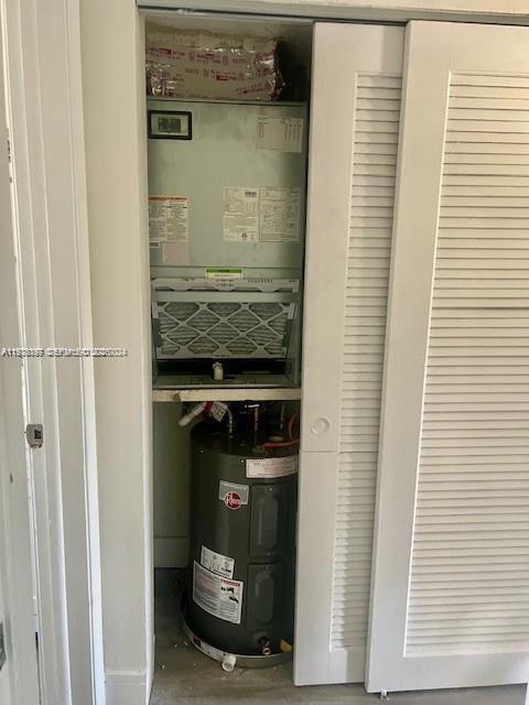 Building Photo - 4169 SW 67th Ave