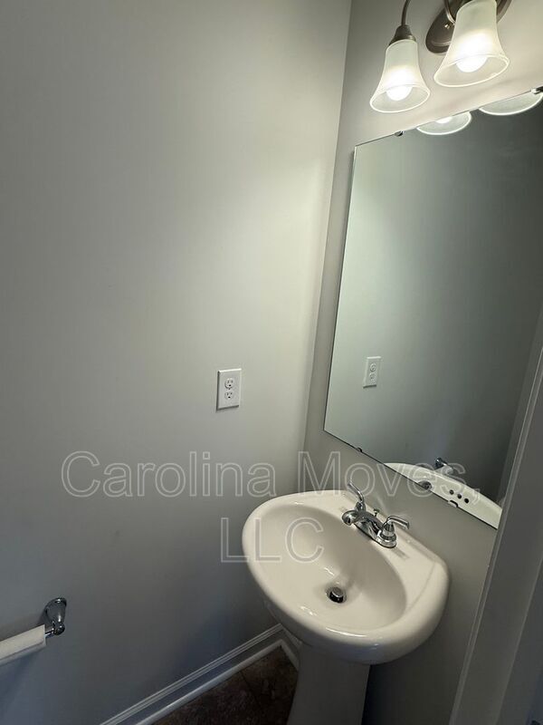 Building Photo - 649 Millsgate Cir