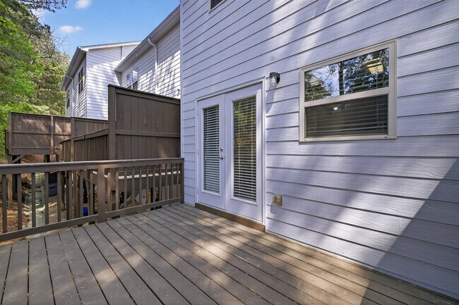 Building Photo - 1805 Liberty Pkwy NW