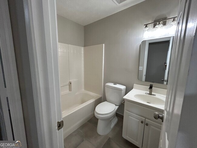 Building Photo - 2715 White Blossom Ln