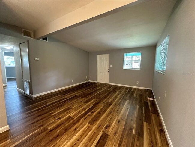 Building Photo - 3805 7th Ave W