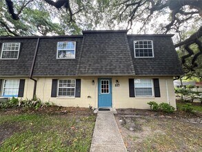 Building Photo - 517 S Hyer Ave