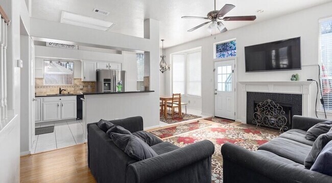 Building Photo - 20707 Redbud Trail