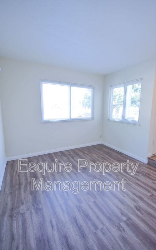 Building Photo - 1300 Gina Dr