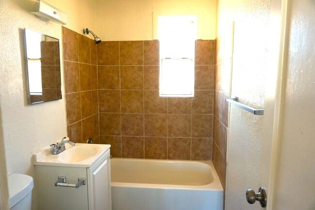 Building Photo - Affordable Two Bedroom