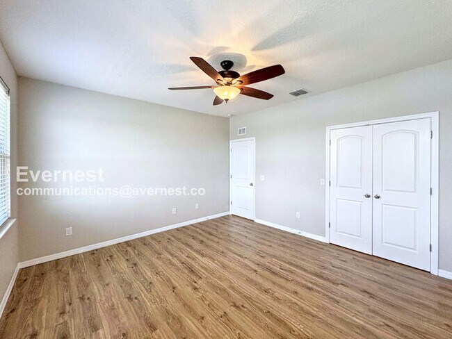 Building Photo - 2318 Sebago Dr