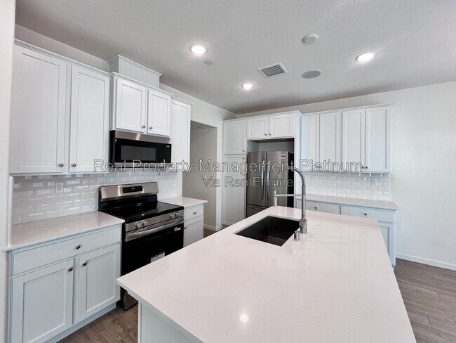 Building Photo - 1526 Woodhill Ln