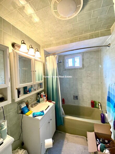 Building Photo - 9 Arlington St