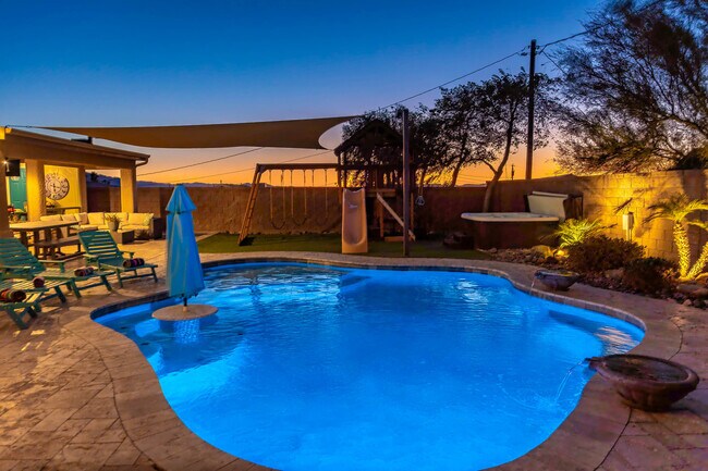 Building Photo - 820 Avalon Ave