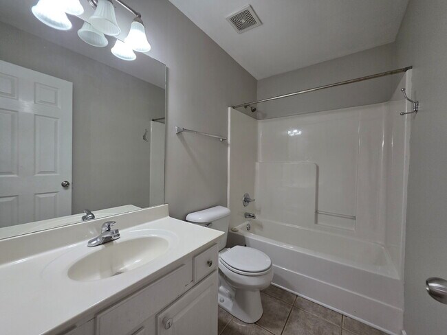 Building Photo - Luxury Lake Living Overlooking Coleman Lake