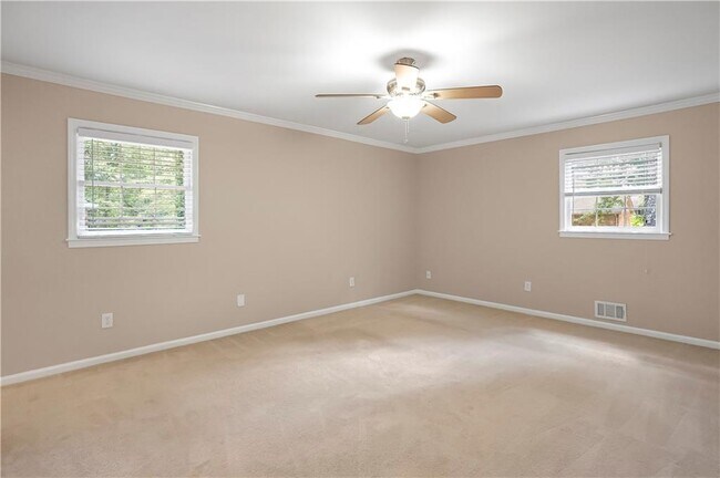 Building Photo - 4695 N Peachtree Rd