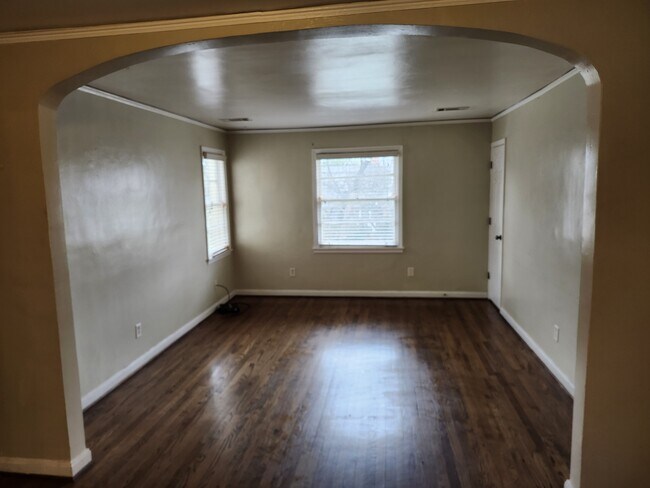 Building Photo - 424 N California St