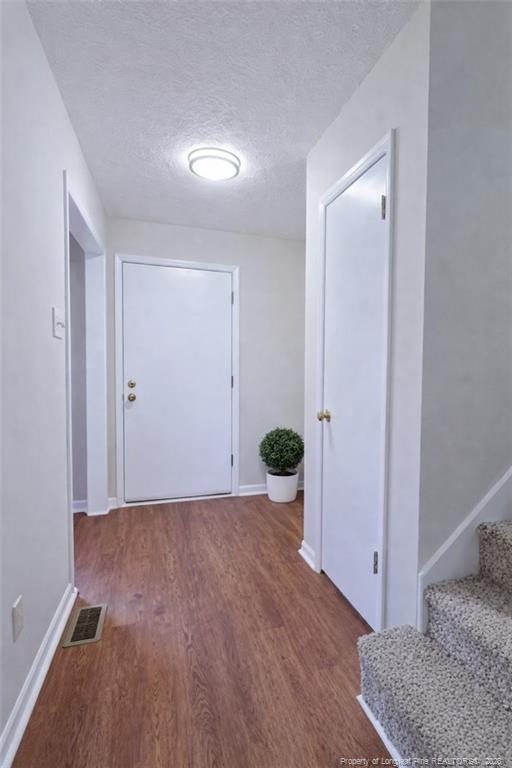 Building Photo - 6811 Mangrove Dr