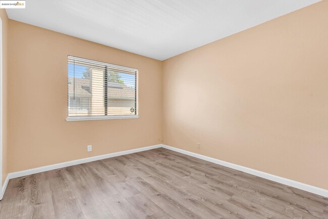 Building Photo - 4820 Ridgeview Dr
