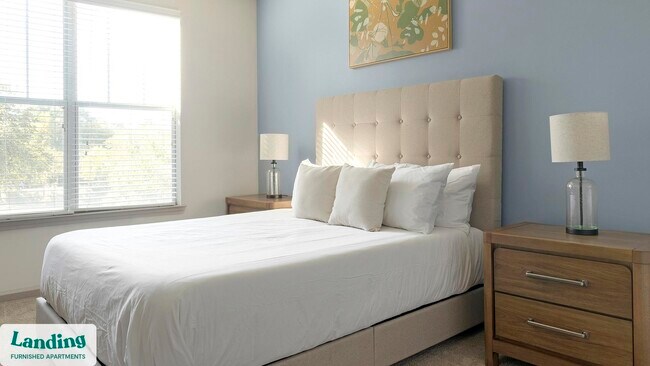 Building Photo - 900 E Six Forks Rd