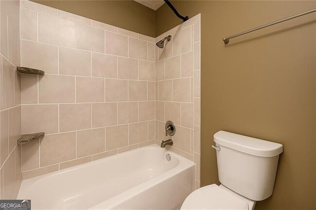 Building Photo - 424 Granville Ct